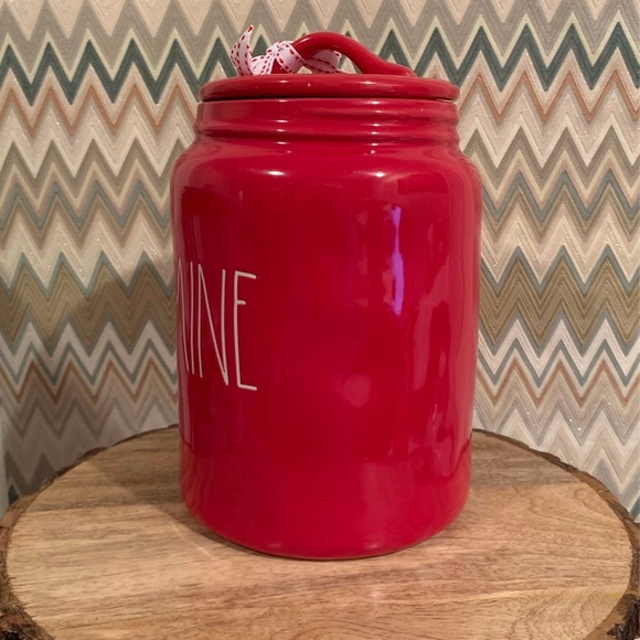 2019 Rae Dunn Valentine’s Be Mine Red Canister - Picture 4 of 4